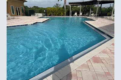4333 Bayside Village Drive #327, Tampa, FL 33615 - Photo 6