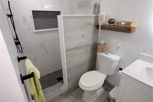 8320 Woodlake Pl, Tampa, FL 33615 - Photo 6