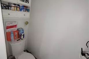 8320 Woodlake Pl, Tampa, FL 33615 - Photo 12