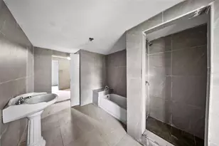 841 W Lemon St, Lakeland, FL 33815 - Photo 12