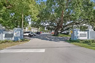 200 Glennes Ln, Dunedin, FL 34698 - Photo 42