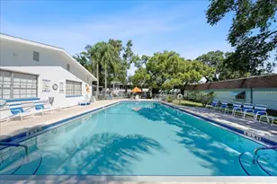 200 Glennes Ln, Dunedin, FL 34698 - Photo 36