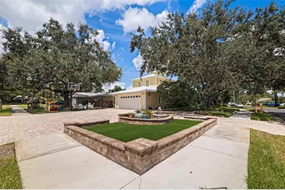 8846 Merrimoor Boulevard E, Seminole, FL 33777 - Photo 46