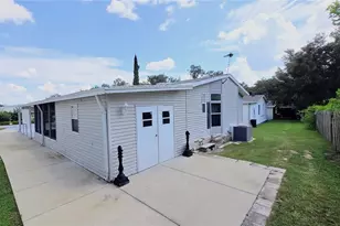 5823 Navaho Ct, Zephyrhills, FL 33542 - Photo 34