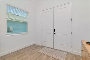 979 Signet Dr, Apollo Beach, FL 33572 - Photo 4