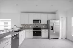 573 Rose Apple Cir, Port Charlotte, FL 33954 - Photo 4