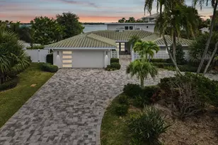 12375 7th St E, Treasure Island, FL 33706 - Photo 2