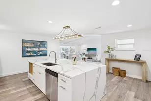 12375 7th St E, Treasure Island, FL 33706 - Photo 16