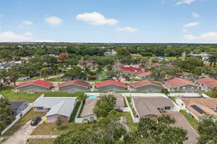 8276 91st St, Seminole, FL 33777 - Photo 4