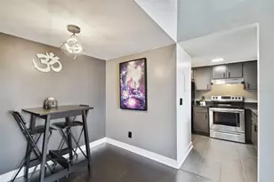 13612 S Village Dr, Tampa, FL 33618 - Photo 14