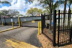 7141 E Bank Dr, Tampa, FL 33617 - Photo 18