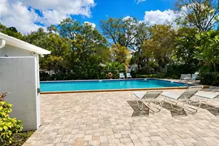 7141 E Bank Dr, Tampa, FL 33617 - Photo 12