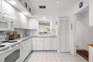 1012 Dunrobin Dr, Palm Harbor, FL 34684 - Photo 24