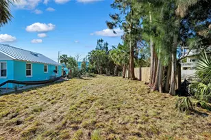 115 125th Ave, Treasure Island, FL 33706 - Photo 1