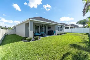 12607 Avelar Creek Dr, Riverview, FL 33578 - Photo 4