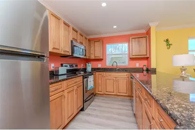 5605 Shore Boulevard S #B, Gulfport, FL 33707 - Photo 10