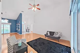 17307 Oak Ledge Dr, Lutz, FL 33549 - Photo 10