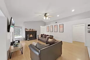 17307 Oak Ledge Dr, Lutz, FL 33549 - Photo 14