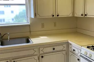 5521 80th St N, Saint Petersburg, FL 33709 - Photo 10