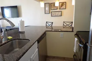 2506 N Rocky Point Dr, Tampa, FL 33607 - Photo 10