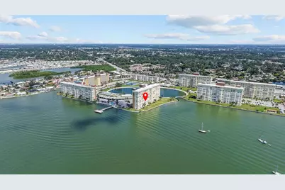 4775 Cove Circle #407, Saint Petersburg, FL 33708 - Photo 4