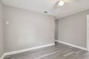 803 W Warren St, Plant City, FL 33563 - Photo 8