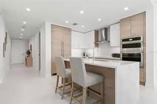 301 1st St S, Saint Petersburg, FL 33701 - Photo 4