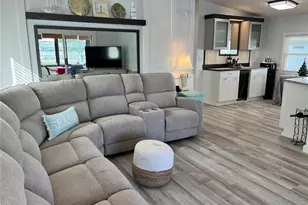 6803 Mt Pleasant Rd NE, Saint Petersburg, FL 33702 - Photo 6