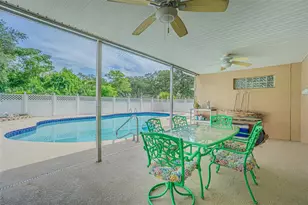 912 Riverside Dr, Tarpon Springs, FL 34689 - Photo 34