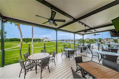 5950 Pelican Bay Plaza S #705, Gulfport, FL 33707 - Photo 30