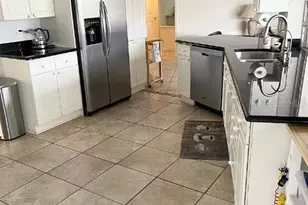 2001 Hawaii Ave NE, Saint Petersburg, FL 33703 - Photo 16