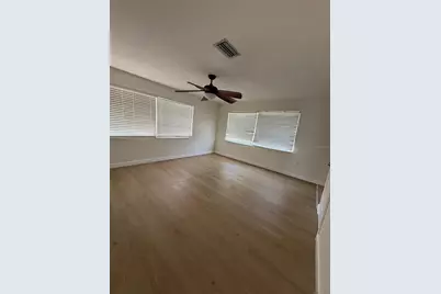264 44th Avenue NE, Saint Petersburg, FL 33703 - Photo 14