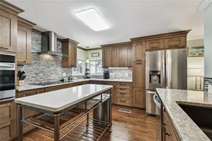 24 Mountain Laurel Dr, Palm Harbor, FL 34684 - Photo 8