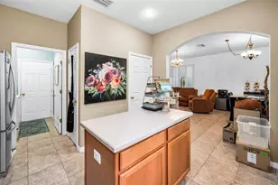 1033 Bella Vista Dr NE, Saint Petersburg, FL 33702 - Photo 14