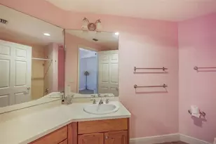 555 5th Ave NE, Saint Petersburg, FL 33701 - Photo 14