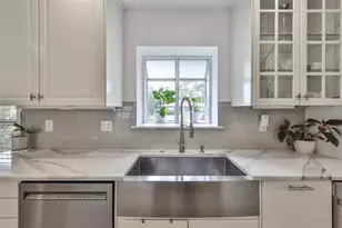 4713 Dover St NE, Saint Petersburg, FL 33703 - Photo 8