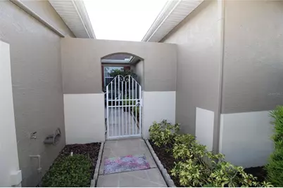 704 Tremont Greens Lane #107, Sun City Center, FL 33573 - Photo 4