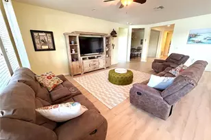 1516 Yale Castle Ct, Ruskin, FL 33570 - Photo 14