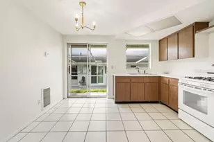 12400 Park Blvd, Seminole, FL 33772 - Photo 8