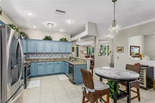 8128 Ambersweet Pl, Land O Lakes, FL 34637 - Photo 6