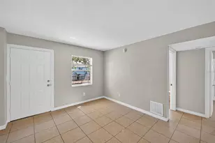 1771 Russell St S, Saint Petersburg, FL 33712 - Photo 6