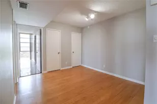 7400 Sun Island Dr S, South Pasadena, FL 33707 - Photo 16