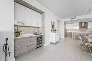 301 1st St S, Saint Petersburg, FL 33701 - Photo 18