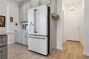 29869 Southwell Ln, Wesley Chapel, FL 33543 - Photo 8