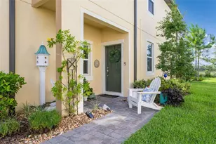 29869 Southwell Ln, Wesley Chapel, FL 33543 - Photo 4