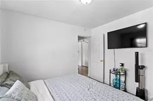 4762 Haines Rd N, Saint Petersburg, FL 33714 - Photo 12