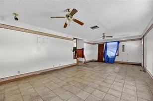 311 S Webb Rd, Plant City, FL 33566 - Photo 12