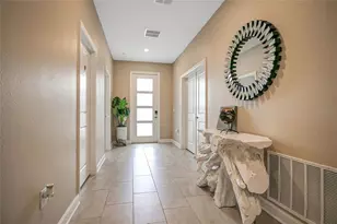 1154 Drop Ln, Davenport, FL 33896 - Photo 4