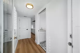 9410 Tara Cay Ct, Seminole, FL 33776 - Photo 8
