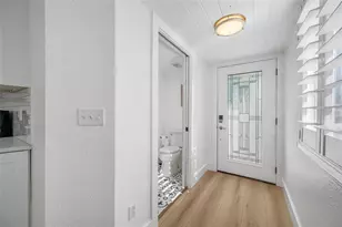 9410 Tara Cay Ct, Seminole, FL 33776 - Photo 10